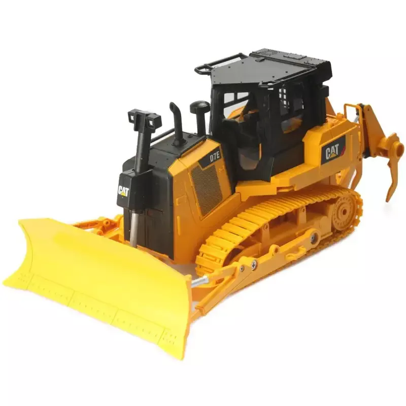 1:24 Caterpillar D7E Track Type Tractor (includes batteries)
